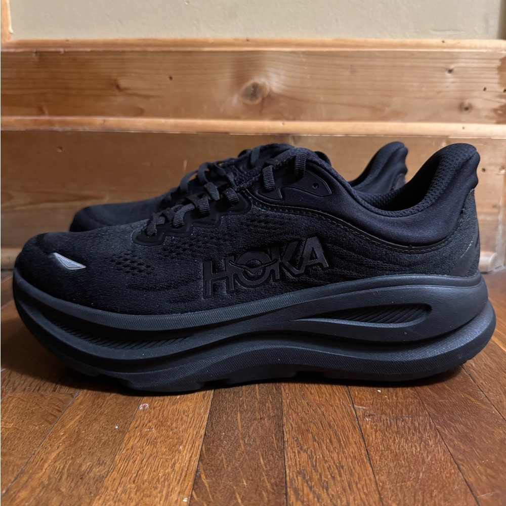 Women’s Hoka bondi size 12 great condition